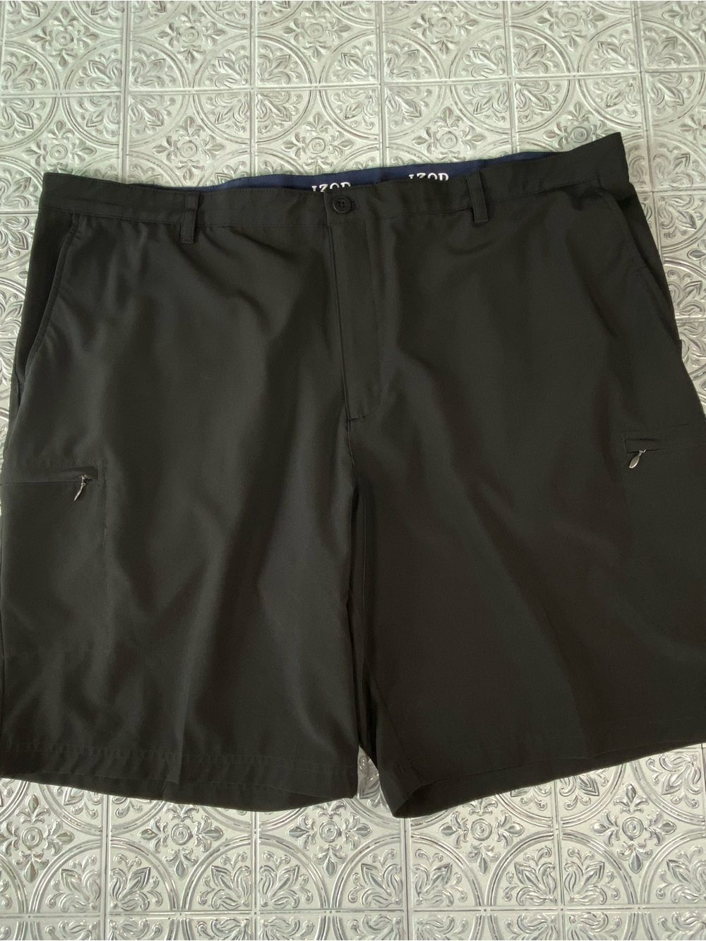 IZOD Golf Mens 46 Black Performance Golf Shorts Stretch 10” Inseam
